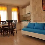 Safari Suit Hotel