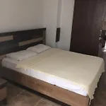Safari Suit Hotel 4*