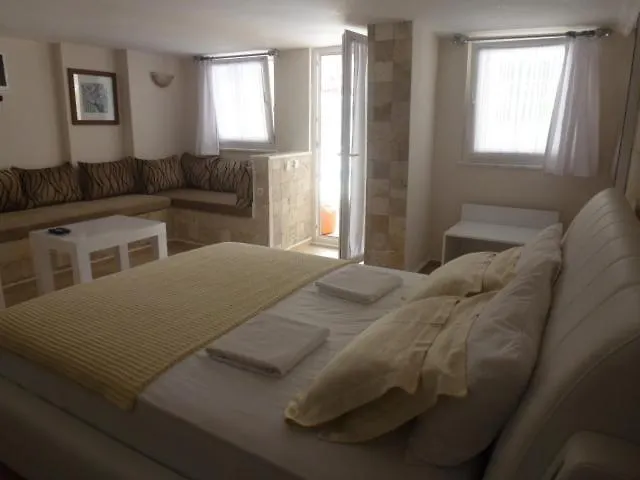 Safari Suit Hotel Side