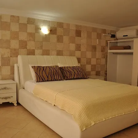 Safari Suit Hotel 4*