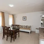 Safari Apartahotel Side