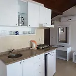 Safari Apartahotel 4*