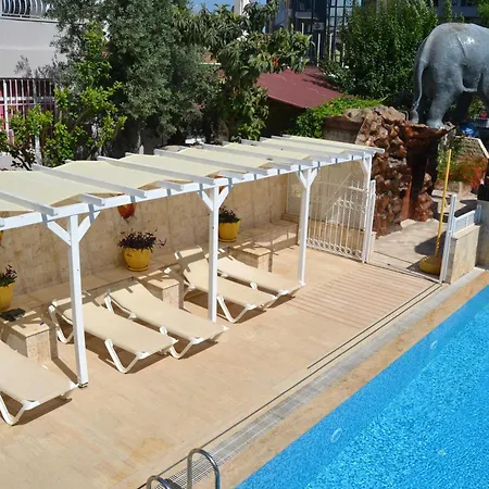 Safari Suit 2024-3 Aparthotel 3*