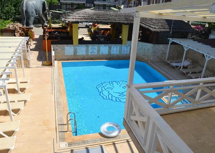 Safari Aparthotel Side