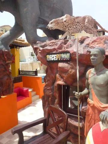 Safari Aparthotel 4*