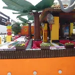 Aparthotel Safari Suit Hotel Side
