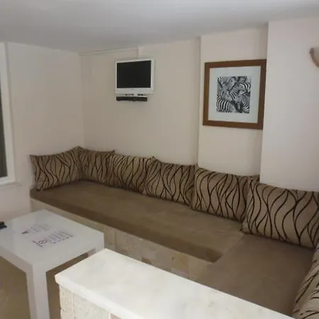 Apartmanhotel Safari 2024-3 Side