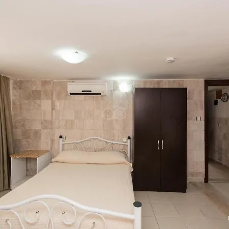 Lägenhetshotell Safari Suit Hotel 4*