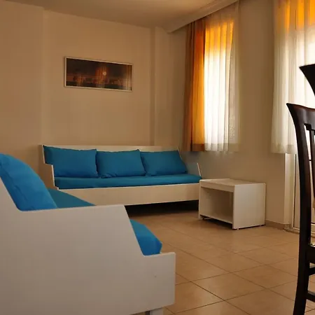 Safari Suit Hotel 4*